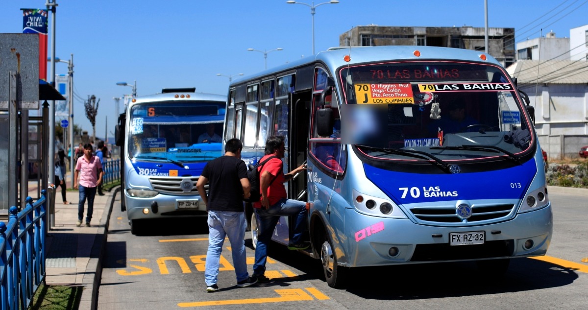 Transporte público alza combustibles