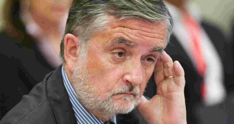 "No puedo estar de acuerdo con eso": Min. de Culturas responde a la idea de fusionar ministerios