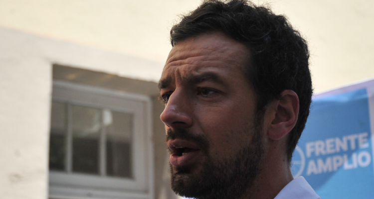 Vodanovic lanza advertencia al gobierno: “Voy a tener que cerrar centros de salud a las 3 de la tarde”
