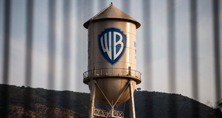 Warner Bros reporta pérdidas por millonarios gastos de fusión con Paramount y pago de multa a Netflix