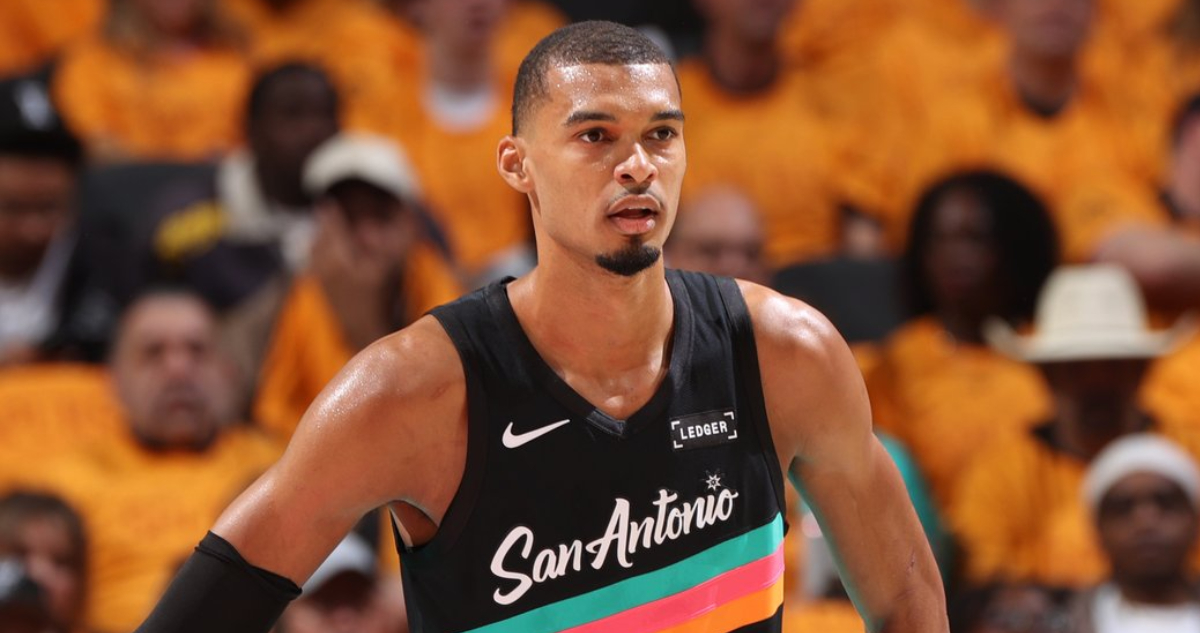 Wembanyama en el Spurs Timberwolves de playoffs juego 1 de NBA