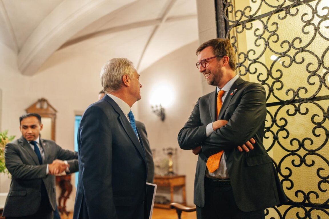 Con más de 30 diputados: Presidente Kast se reúne con Republicanos en Palacio de Cerro Castillo