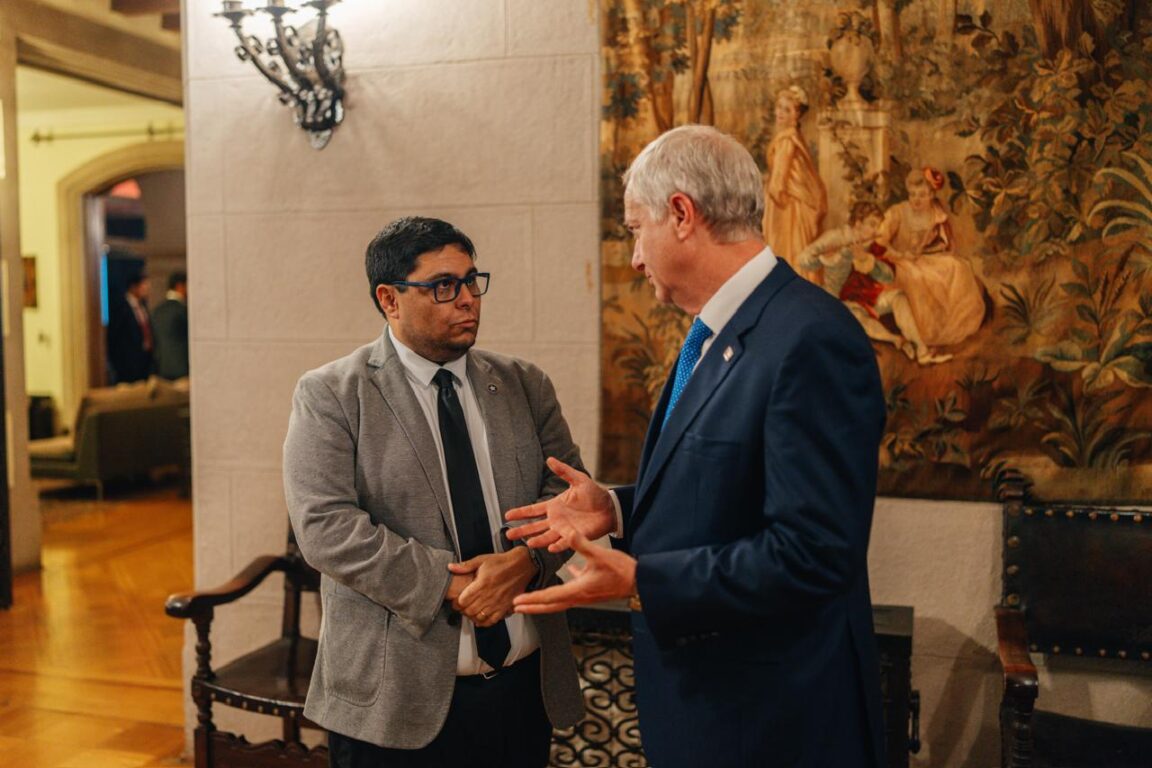 Con más de 30 diputados: Presidente Kast se reúne con Republicanos en Palacio de Cerro Castillo