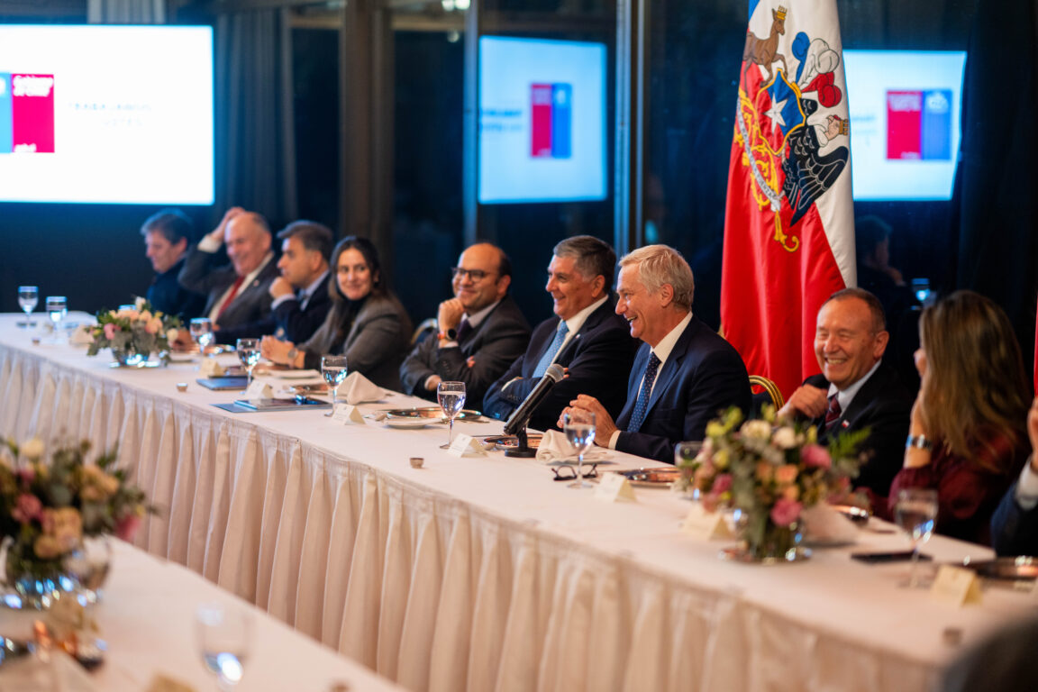 El presidente Kast se reúne con diputados UDI en Palacio de Cerro Castillo