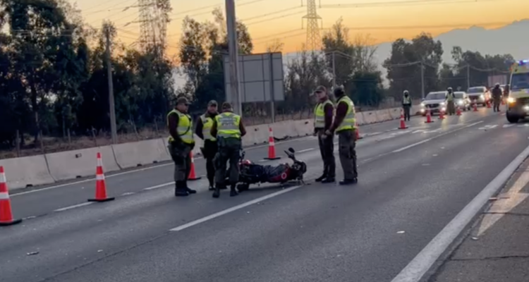 Un muerto y un herido en riesgo vital deja colisión de moto con camión en Ruta 68
