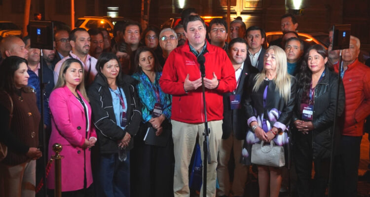 ACHM cierra filas y compromete defensa transversal de “intereses del municipalismo” ante el Ejecutivo