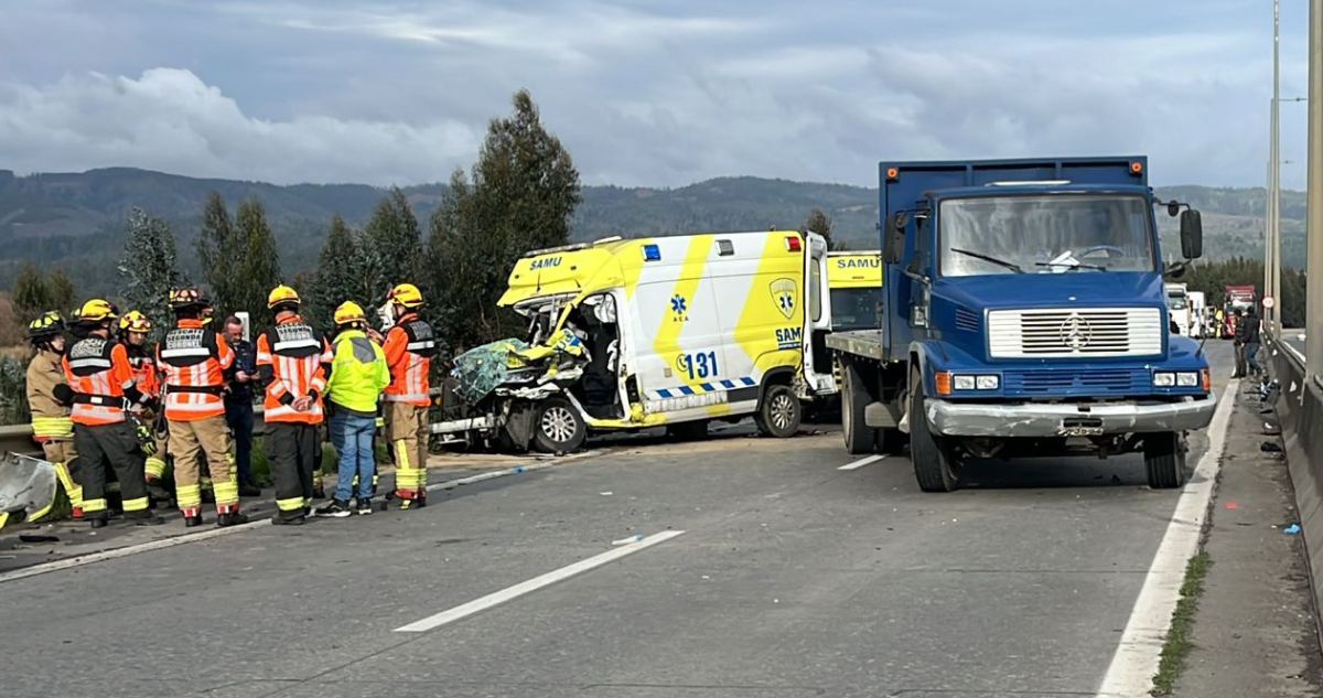 Actualizan estado de salud de los otros dos funcionarios del SAMU involucrados en colisión en Coronel