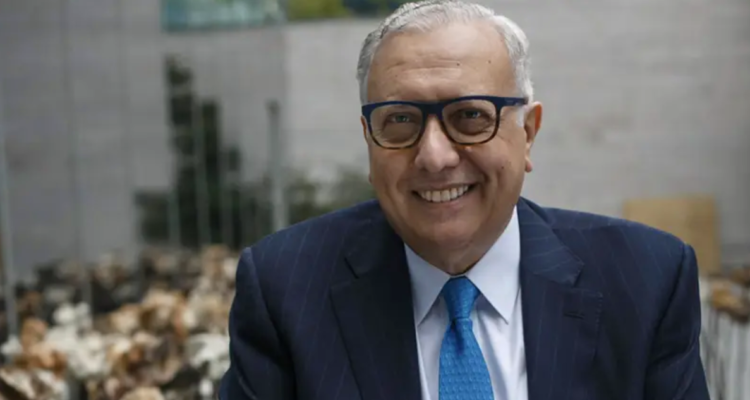 Álvaro Saieh volvió a vender acciones de SMU: recaudó más de $2.660 millones