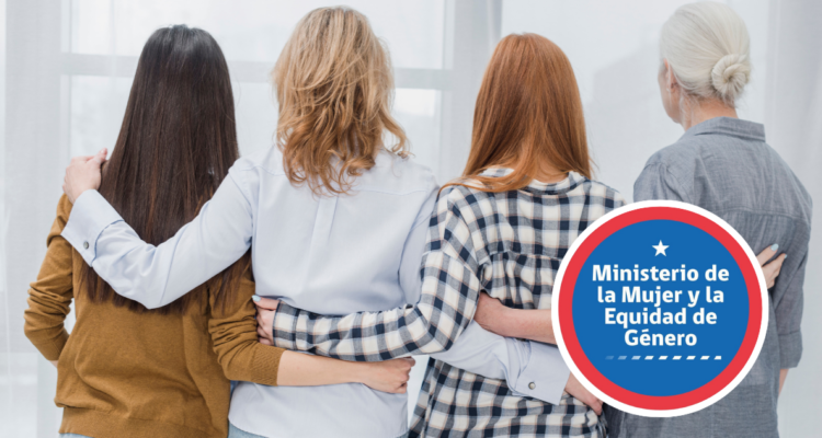 Mujeres de diferentes edades y logo del Ministerio de la Mujer.
