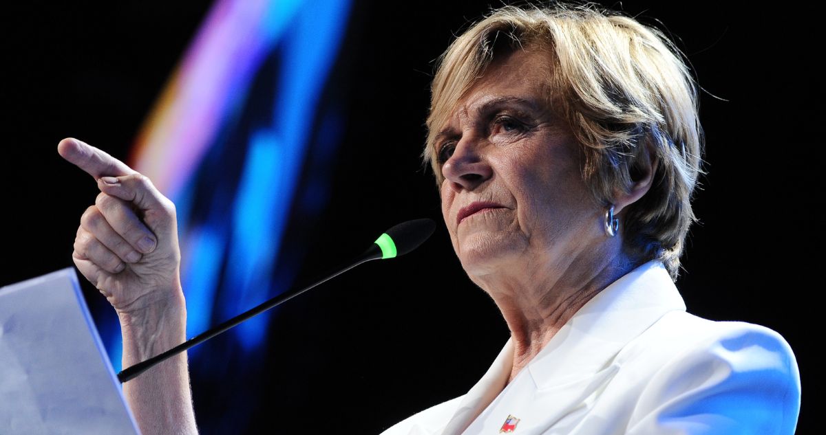 Matthei: Es muy peligroso que si el gobierno perdiera la mayoría en el Senado esté de rodillas al PDG