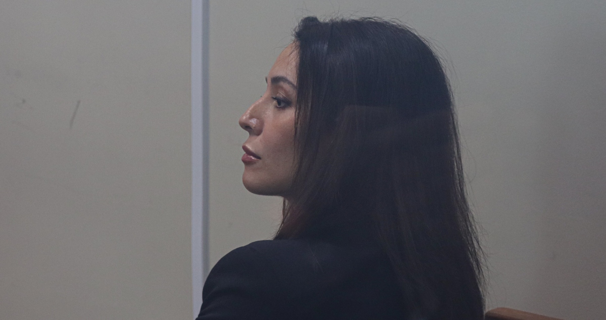 No tiene necesidades económicas y por riesgo de fuga: Tribunal rechaza suspender cautelares a Polizzi