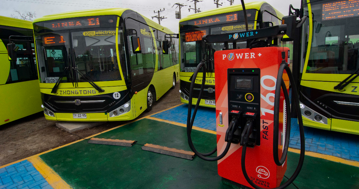 La electromovilidad se posiciona en la región y destacan a Chile por la cantidad de autobuses