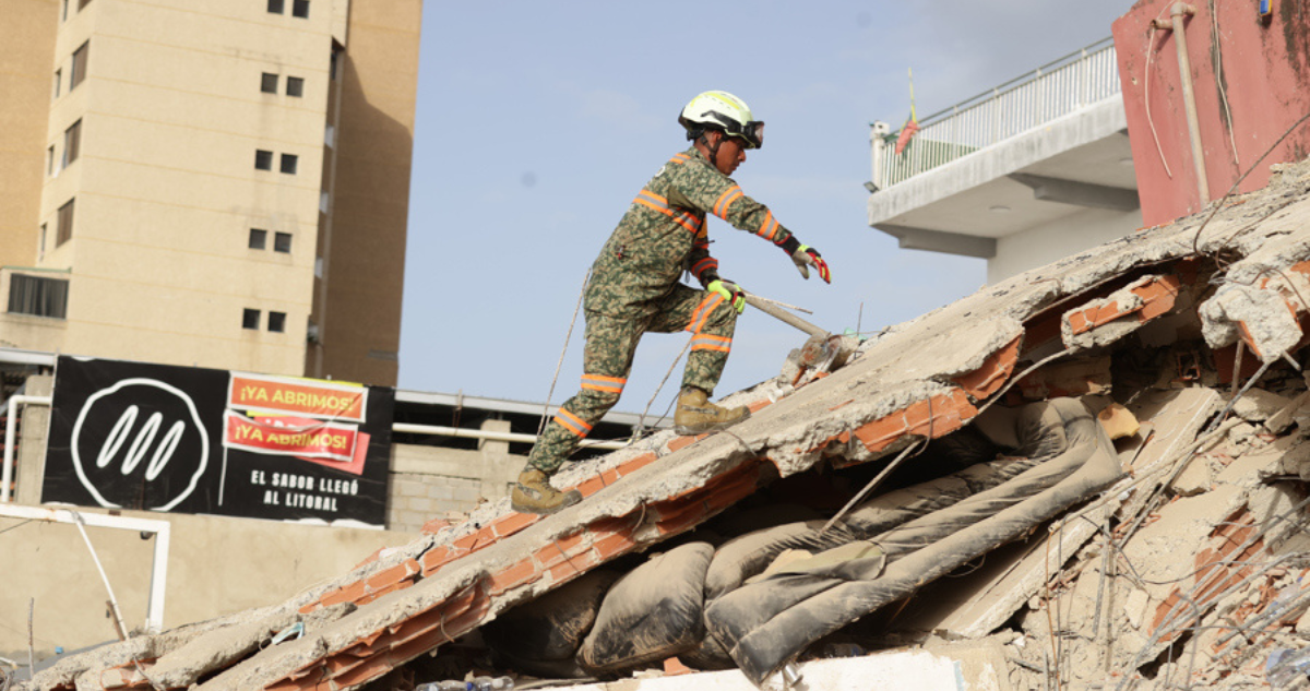 Búsqueda de víctimas terremoto Venezuela