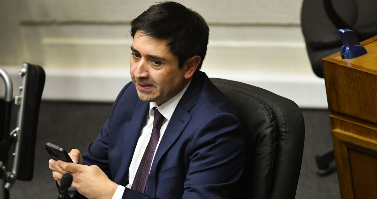 Rechazan cautela de garantías de senador Calisto para reabrir investigación por fraude al fisco