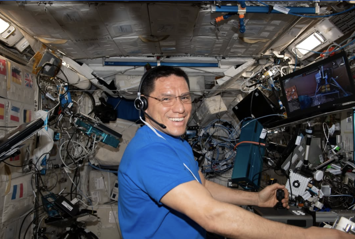 Frank Rubio en la Estación Espacial Internacional (EEI)
