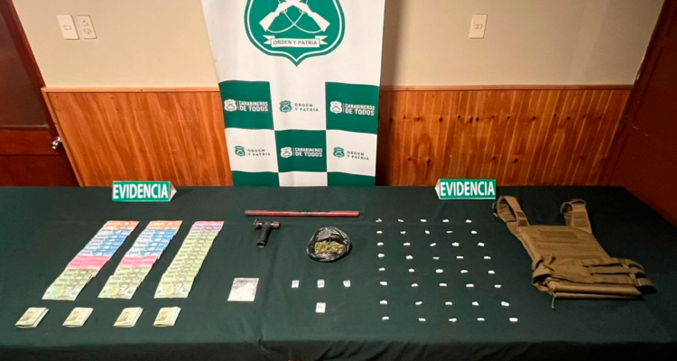 Detienen a 5 personas e incautan diversas drogas y una escopeta hechiza en Coihueco: uno tiene 93 años