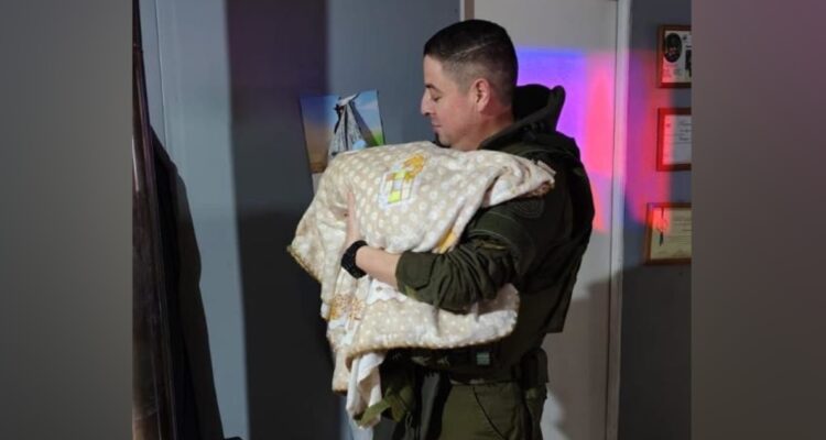 Carabineros asisten parto en Lautaro