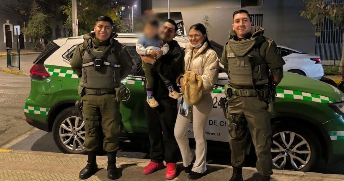 Carabineros salvan la vida de niño que se asfixiaba en Plaza Baquedano: tiene 1 año y 8 meses