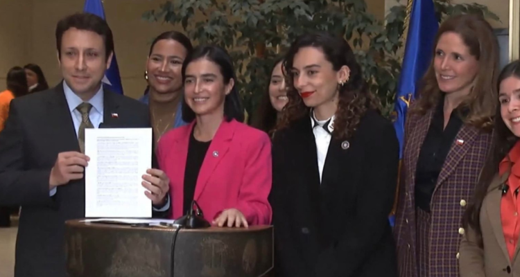 Previo a indicaciones: Republicanas entregan propuestas para modificar proyecto de Sala Cuna Universal