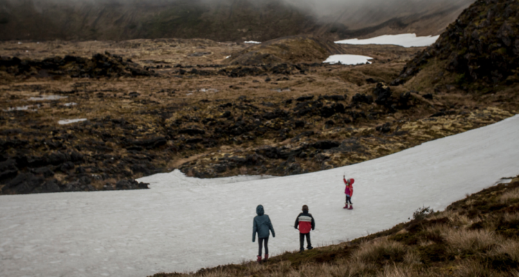 Centros de ski siguen cerrados por 60% menos de nieve acumulada y esperan sistema frontal para abrir