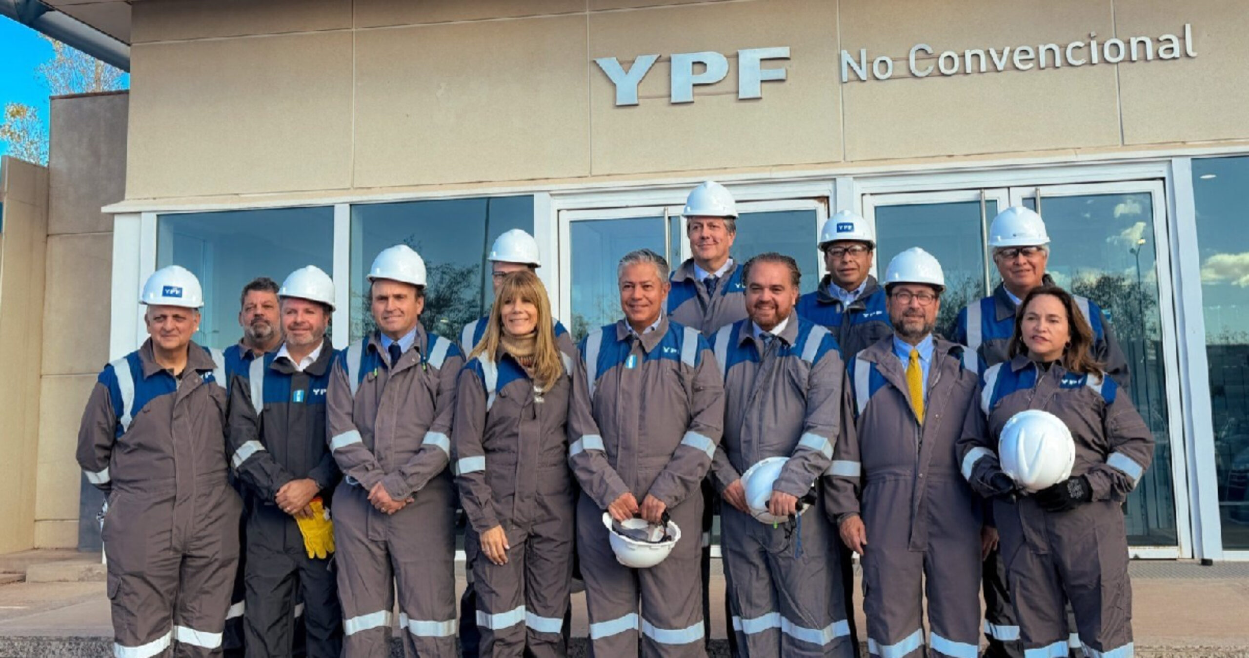 Chile ofrece sus puertos a Argentina para que exporte a Asia el gas y petróleo de su megayacimiento