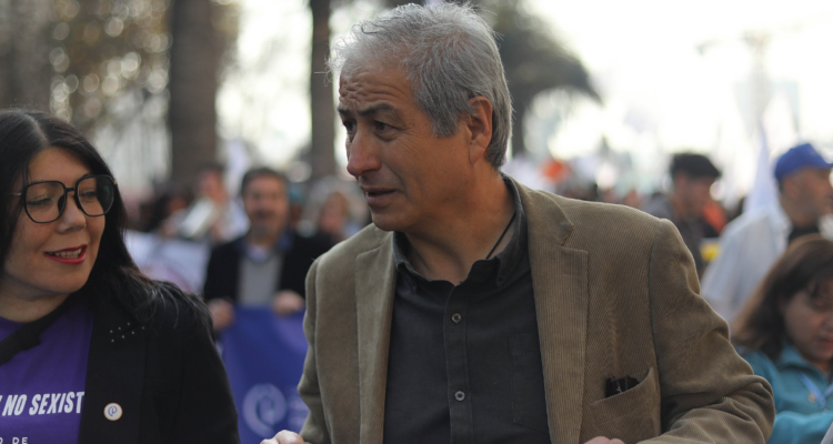 Colegio de Profesores advierte al Gobierno si es que no son escuchados: "Tendremos que movilizarnos"