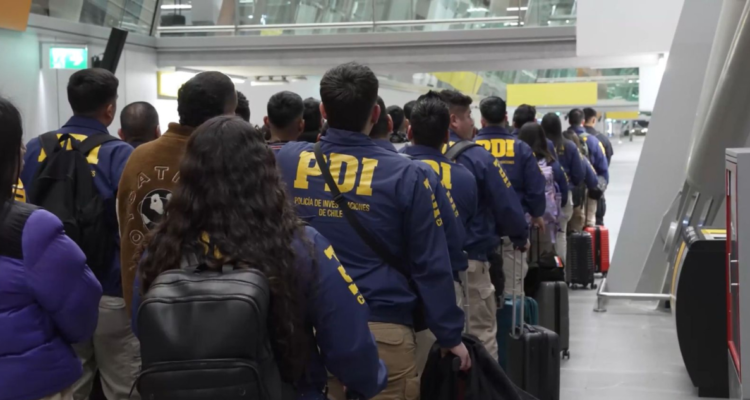 Gobierno concreta expulsión de 62 extranjeros en nuevo vuelo chárter: colombianos lideran cifra