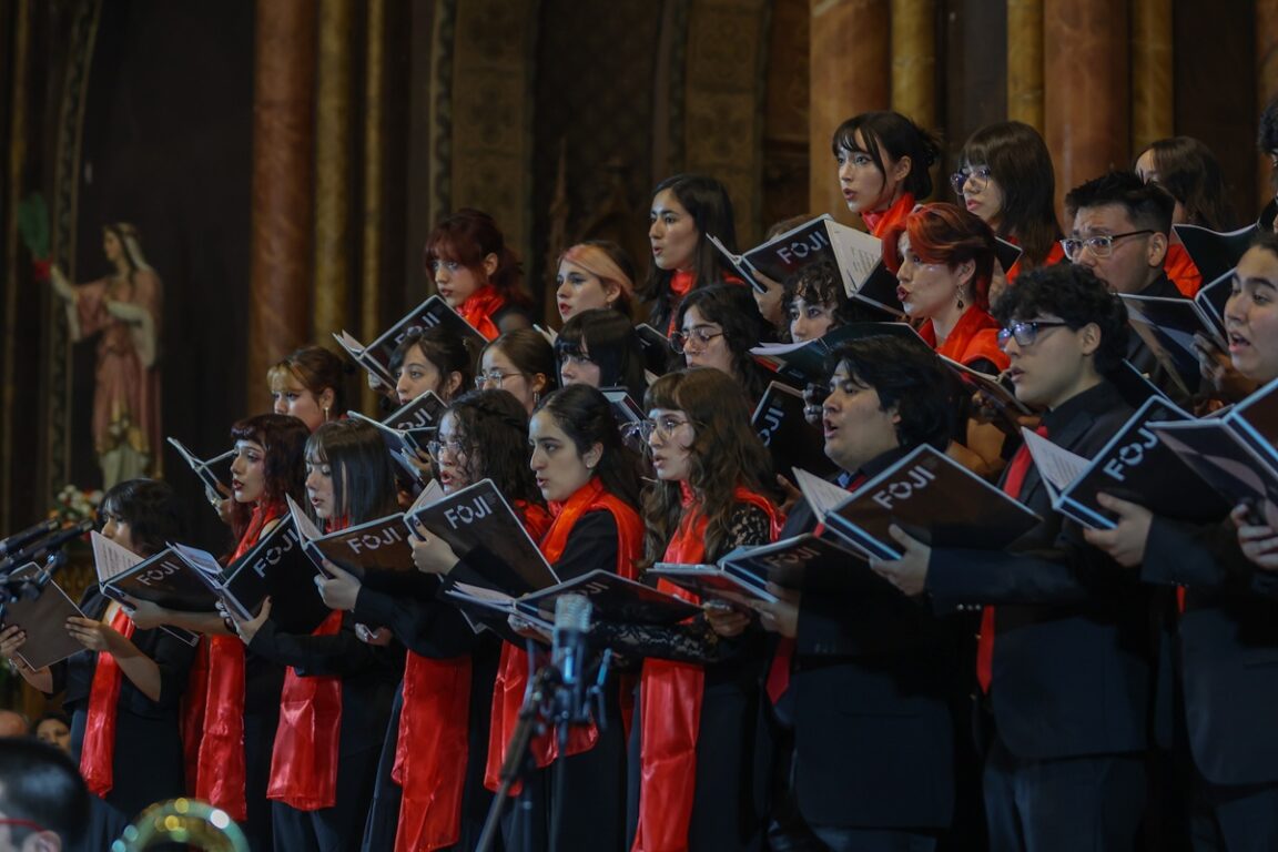 Coro de estudiantes FOJI