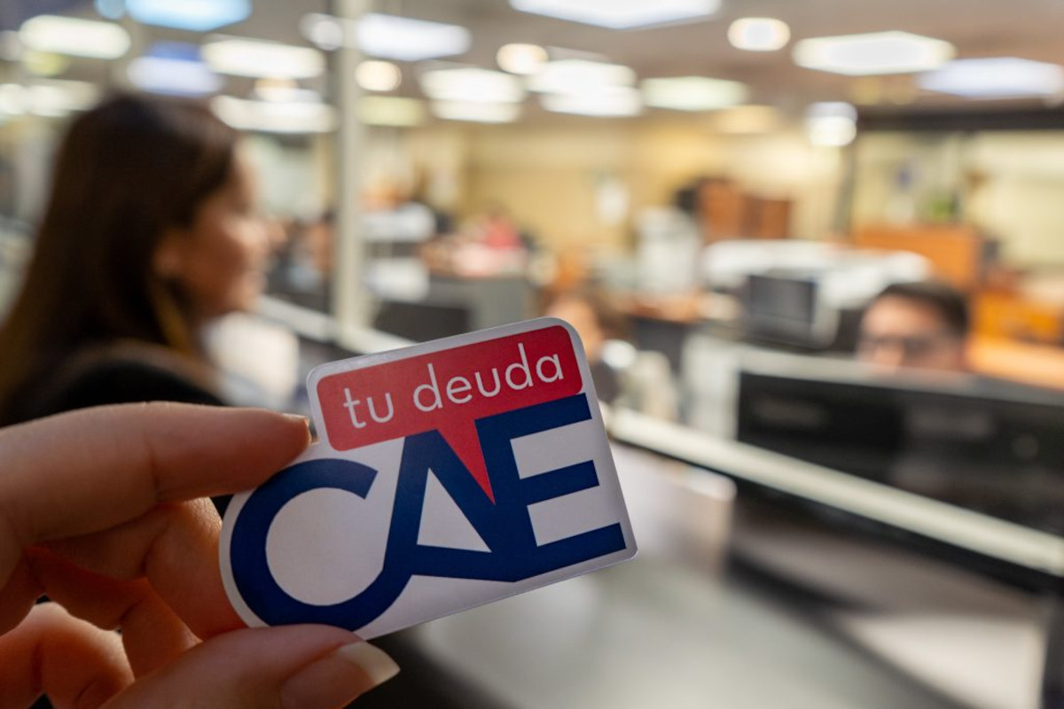 “Me dejaron en pelota”: Deudores del CAE denuncian que TGR y Bancos embargaron 100% de su dinero