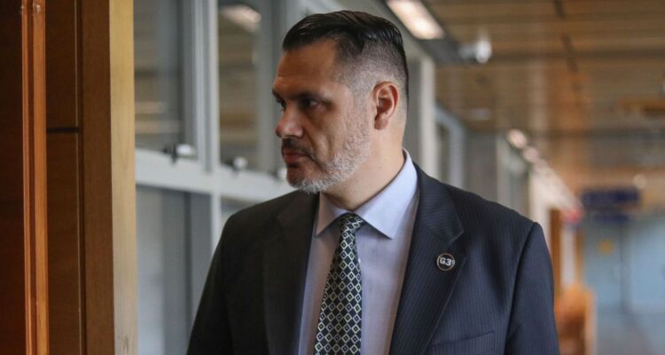 Crespo dice que estallido social fue “orquestado y subvencionado” y critica condenas a carabineros