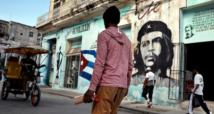 Cuba publica radical reforma económica: admite presión de EEUU pero dice que son “medidas cubanísimas”