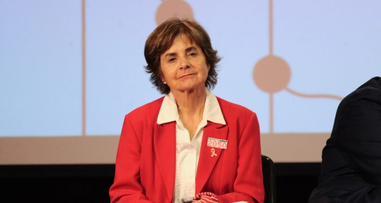 "Empobrece a familias y salud se perjudica": Daza explica propuesta ante alto gasto en medicamentos