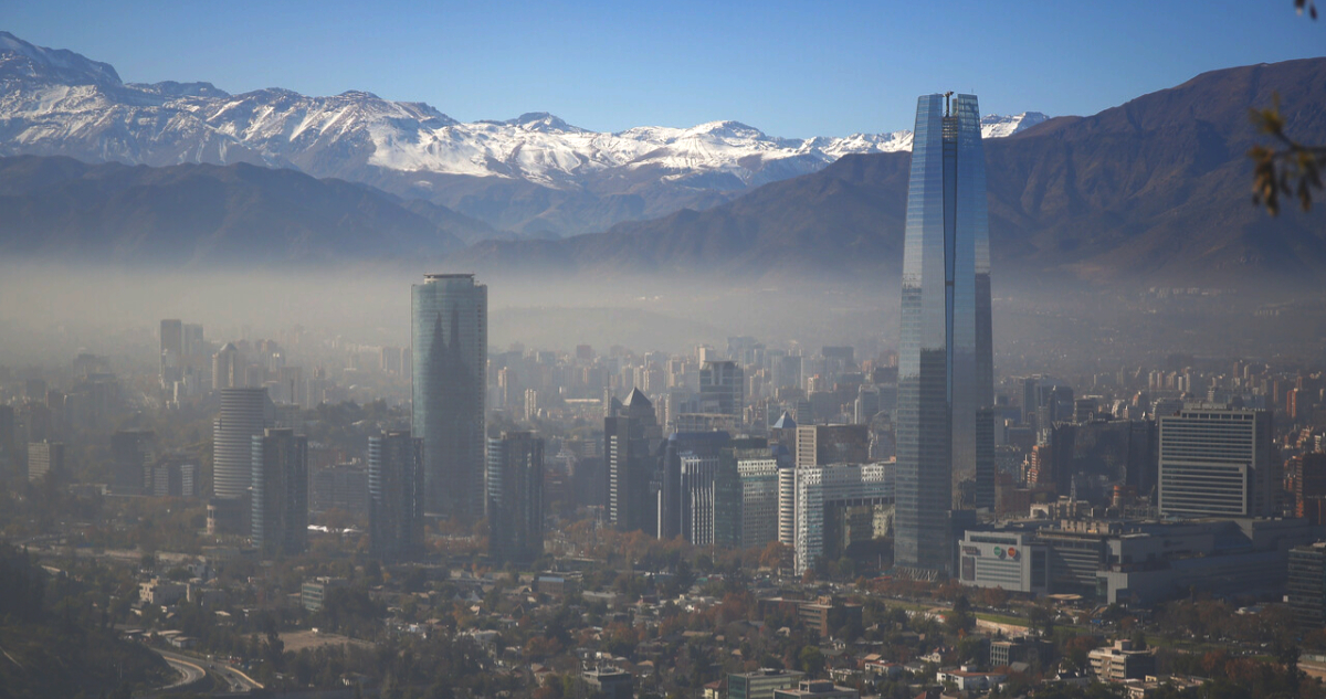 Declaran alerta ambiental para este martes 16 en la RM: revisa restricción vehicular y de calefacción