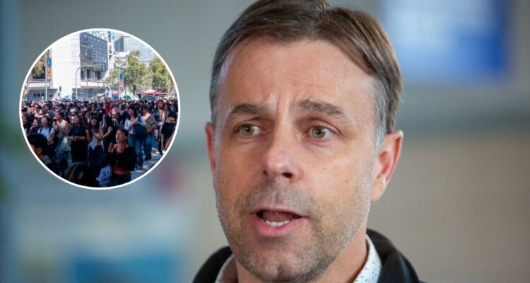Delegación Presidencial desmiente a Confech tras acusar no autorización de marcha