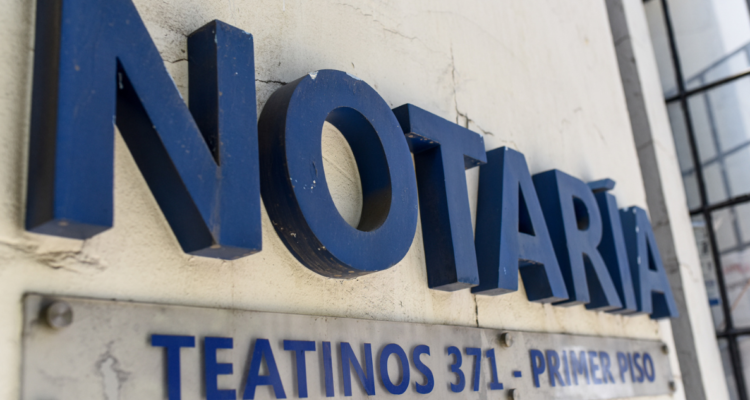 Notarios responden a fiscal judicial y defienden legalidad de su actuar tras duros cuestionamientos