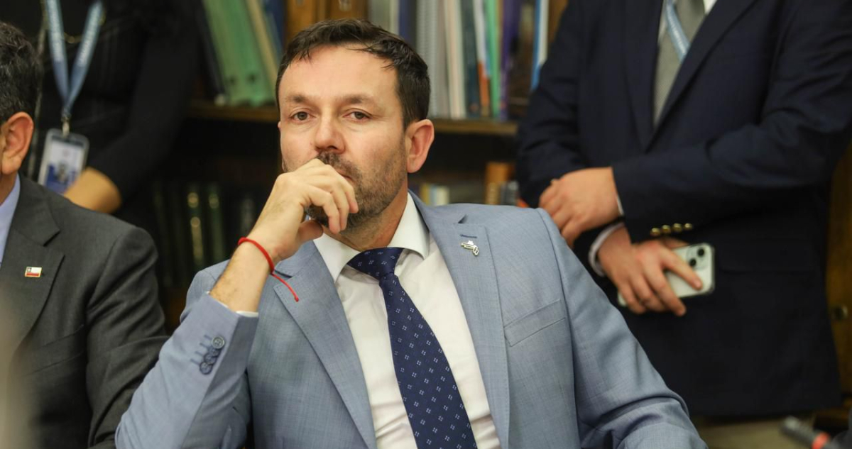 Diputado Grohs (PNL) se mantiene hospitalizado y no podrá participar en votación de AC contra Grau