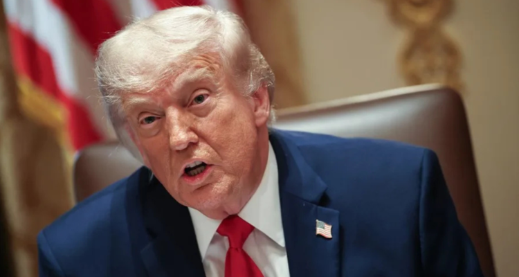 Trump llama a Israel e Irán a dejar de atacarse "inmediatamente"