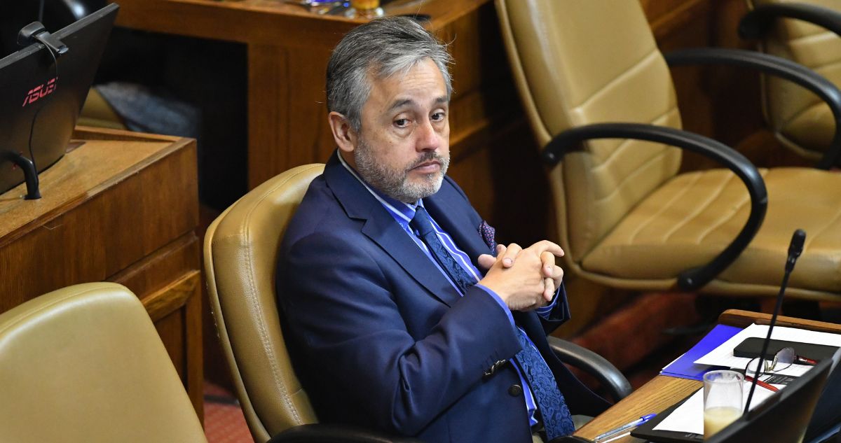Desmarque en RN: subjefe de bancada anuncia que respaldará AC contra exministro Nicolás Grau