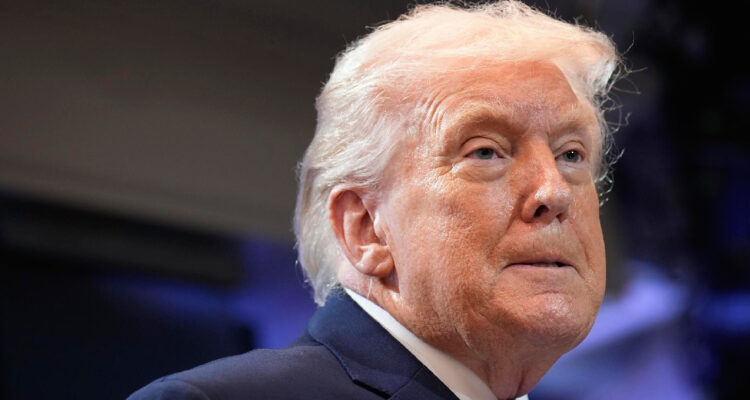 EEUU lanza ataques contra Irán luego que Trump anunciara represalias por derribo de helicóptero