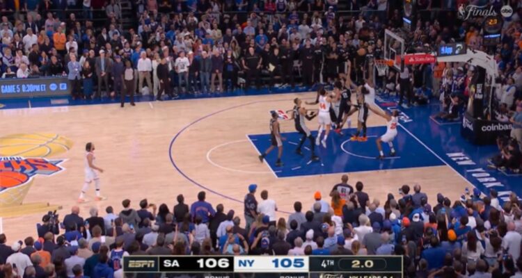 El impresionante palmeo de OG Anunoby que firmó remontada histórica y hace soñar a los Knicks con el título en la NBA