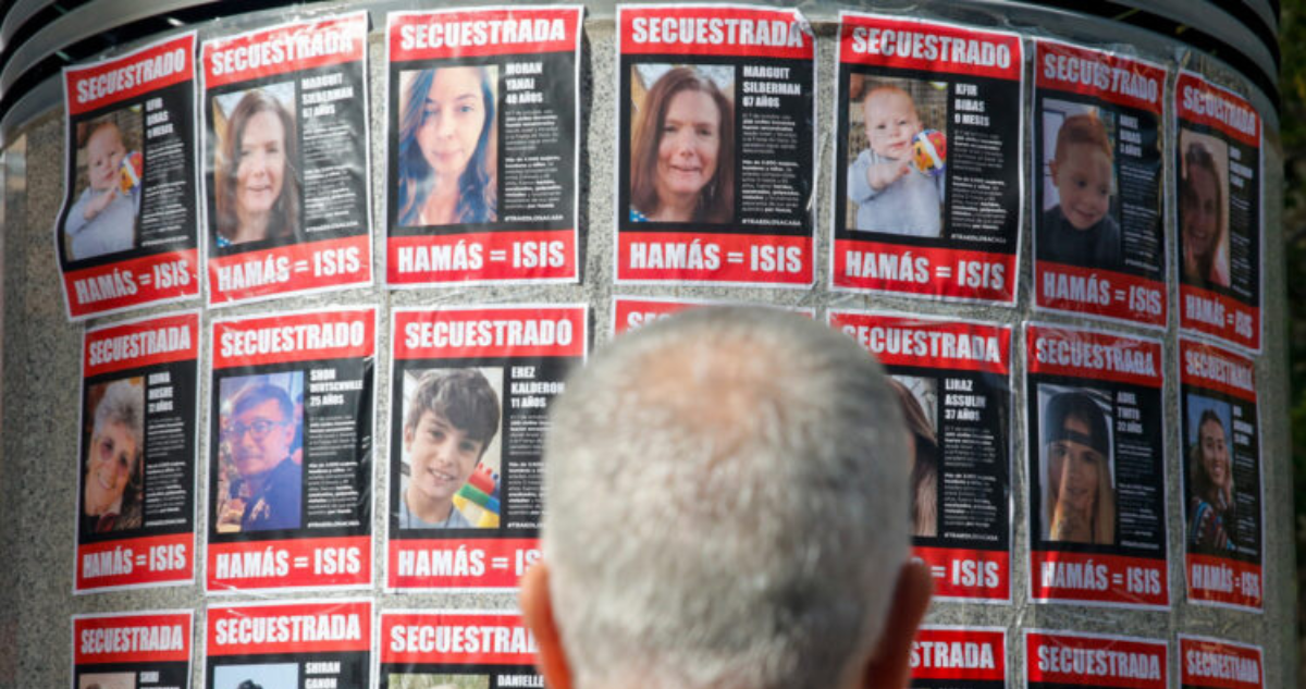 Fotos de personas secuestradas por Hamás el 7 de octubre de 2023.