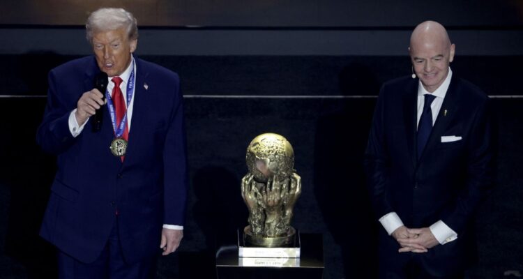 Eurodiputados piden a la FIFA y Gianni Infantino aclarar entrega de Premio de la Paz a Donald Trump