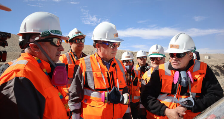 La visita de Fontaine a dos de las principales divisiones de Codelco y su énfasis en la seguridad