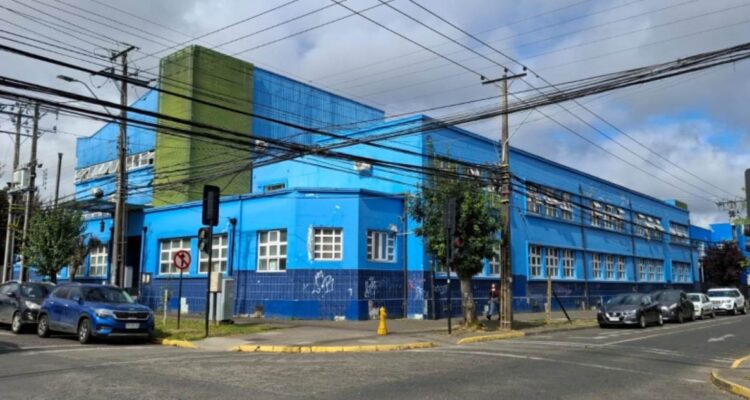 https://media.biobiochile.cl/wp-content/uploads/2026/06/formalizan-a-docente-tras-ser-acusado-de-agredir-a-menor-en-escuela-de-osorno-750x400.jpg