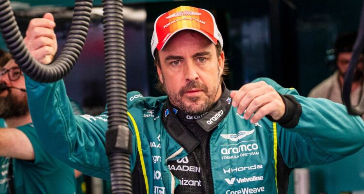Fernando Alonso no confirmó is competirá en la Fórmula 1 en 2027.