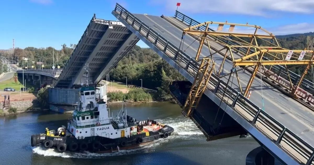 Puente Cau Cau retrasa su entrega: necesida cables especiales para ampliar apertura