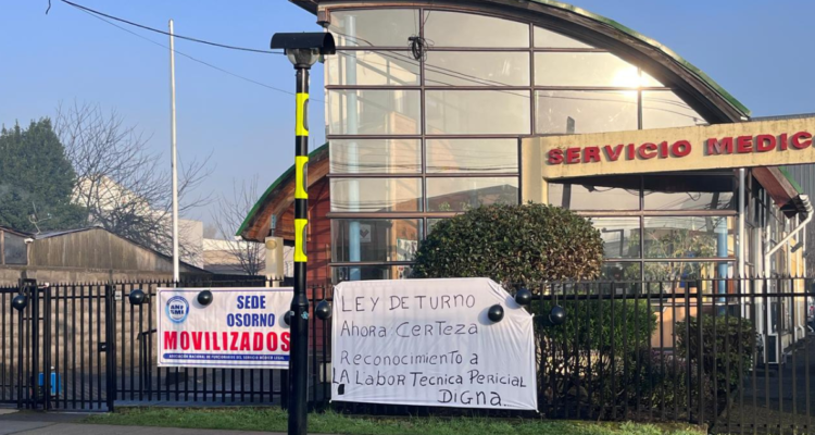 Funcionario del SML de Osorno inician paro indefinido y advierten demoras en entrega de cuerpos