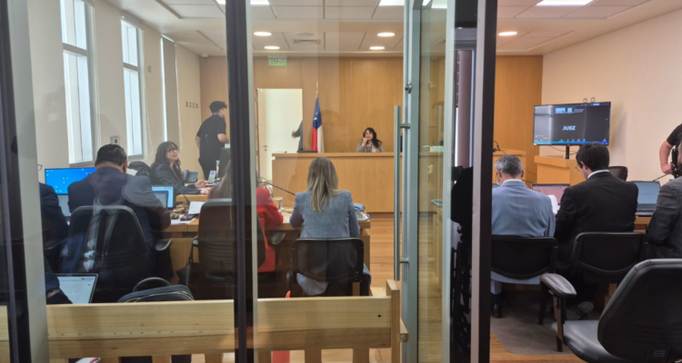 Formalizan a 10 imputados por red de venta fraudulenta de licencias de conducir en Alto Hospicio