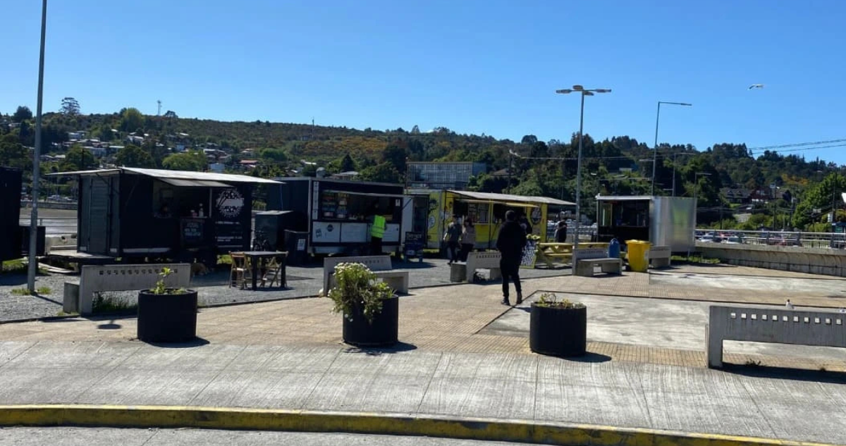 Armada asegura que no solicitó clausura de foodtrucks en Pelluco y contradice versión municipal