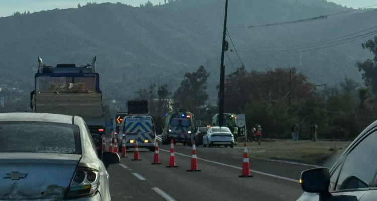 Hombre es atropellado por bus en Ruto 68 a la altura de Lo Vásquez: transito se mantiene restringido